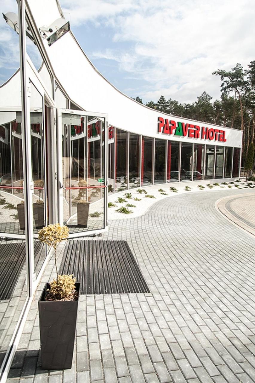 Papaver Hotel Slesin  Bagian luar foto